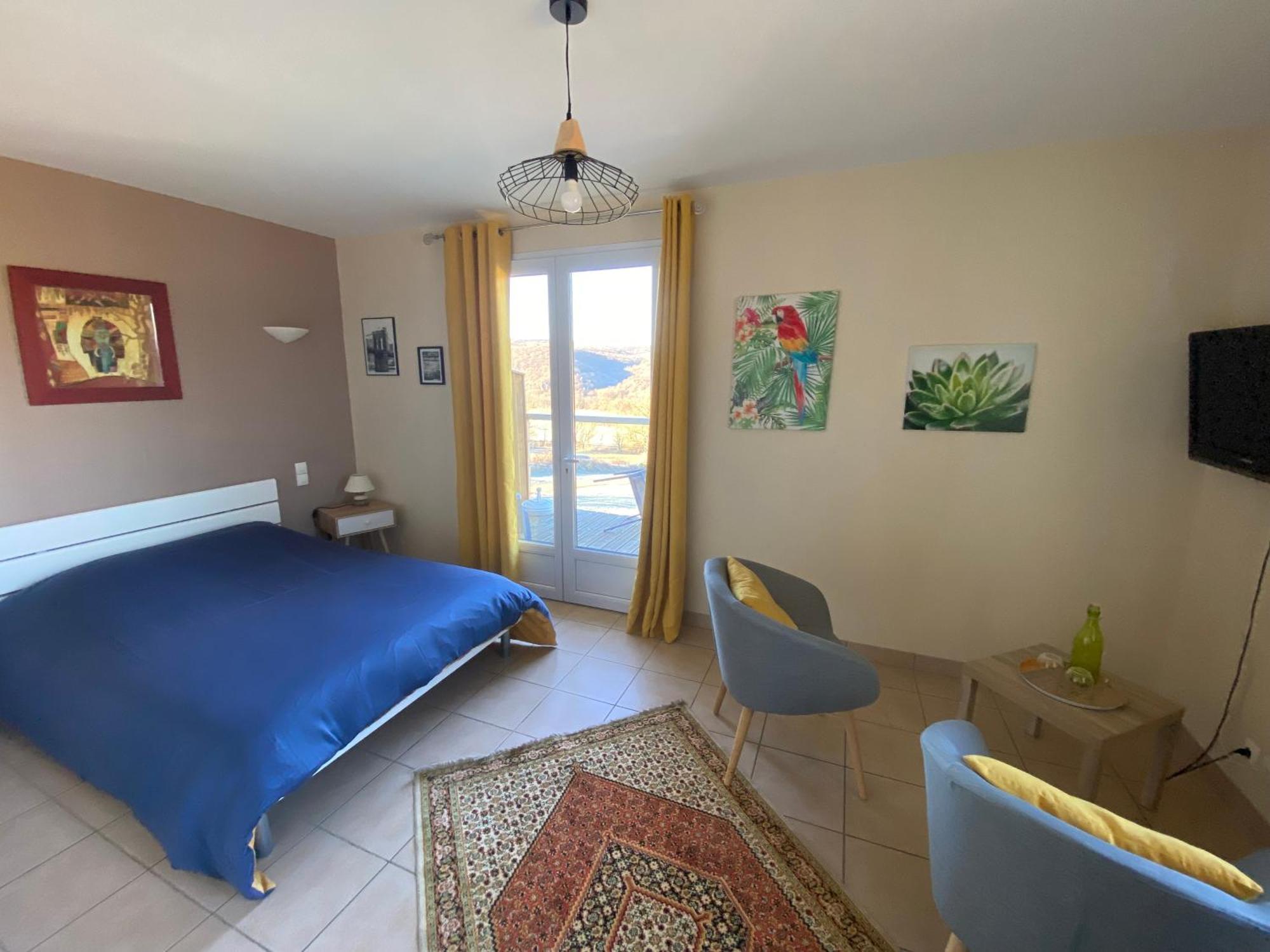 Hotel Val St Georges à Saint-Georges-de-Luzençon Extérieur photo