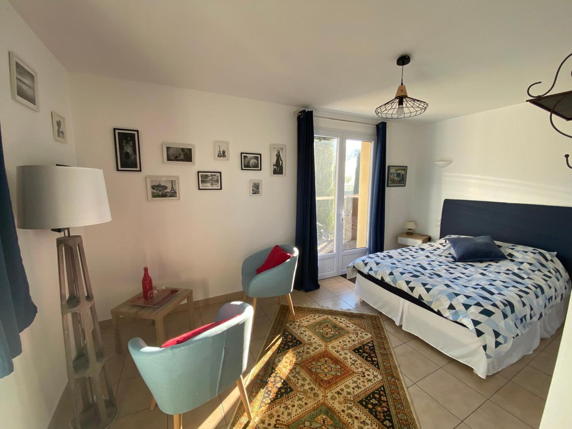 Hotel Val St Georges à Saint-Georges-de-Luzençon Extérieur photo