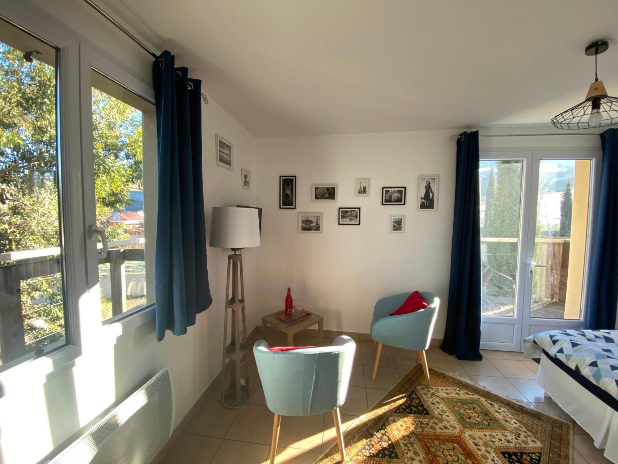 Hotel Val St Georges à Saint-Georges-de-Luzençon Extérieur photo