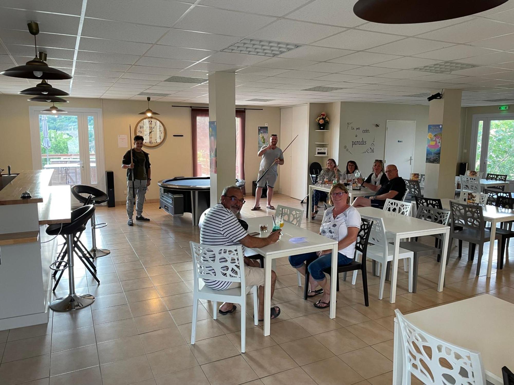 Hotel Val St Georges à Saint-Georges-de-Luzençon Extérieur photo